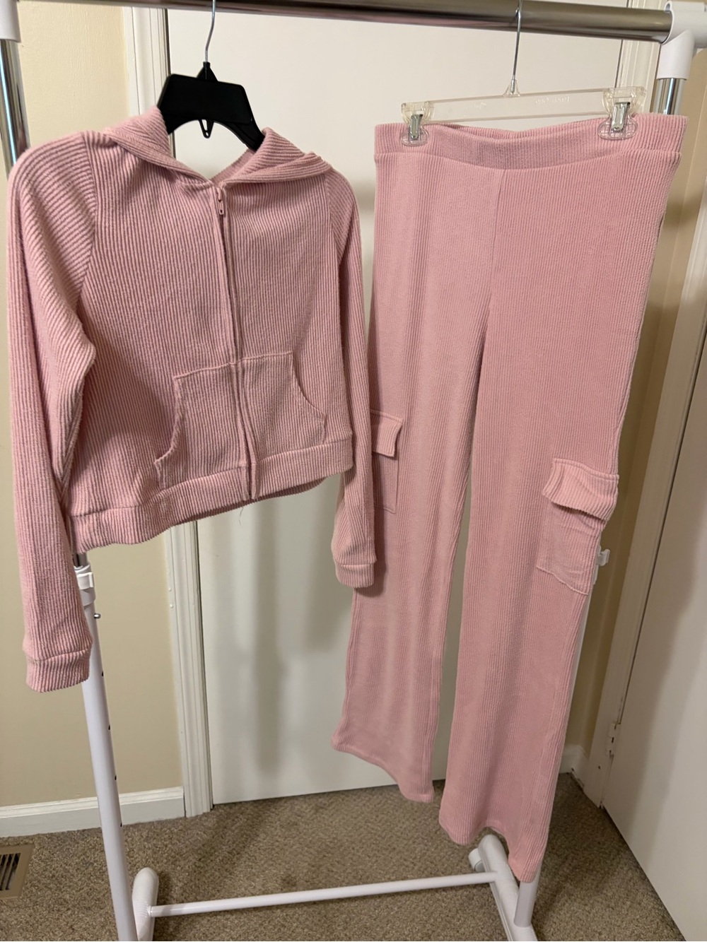 No Boundaries sweatsuit set